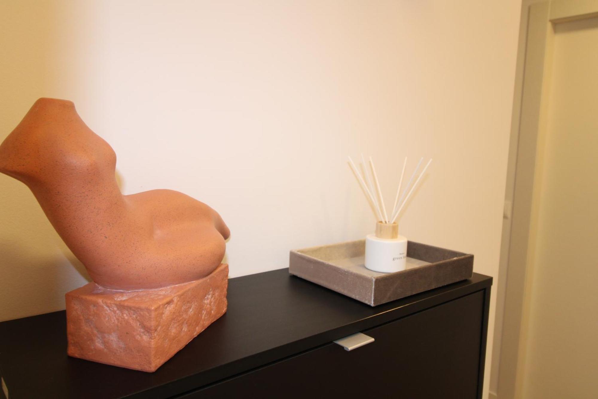 New! Jolie In - With Free Parking And Terrace!