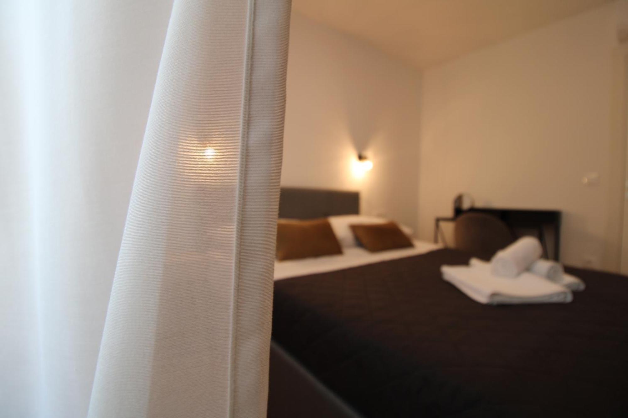 New! Jolie In - With Free Parking And Terrace! Apartment *