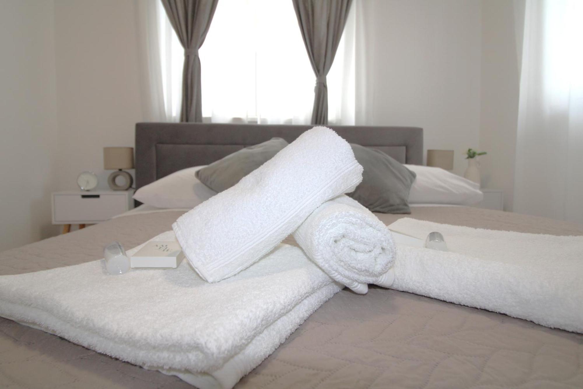 New! Jolie In - With Free Parking And Terrace! Apartment Zadar