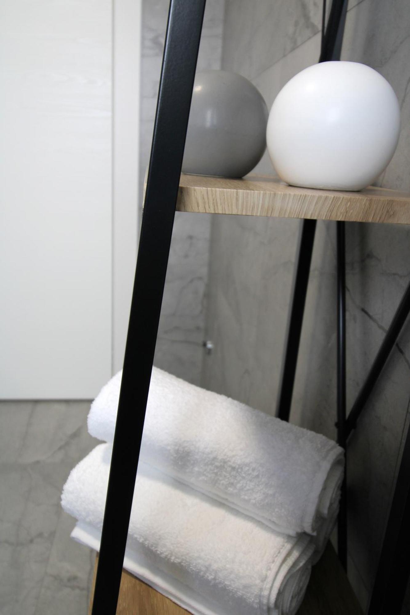 New! Jolie In - With Free Parking And Terrace! Appartamento Zara