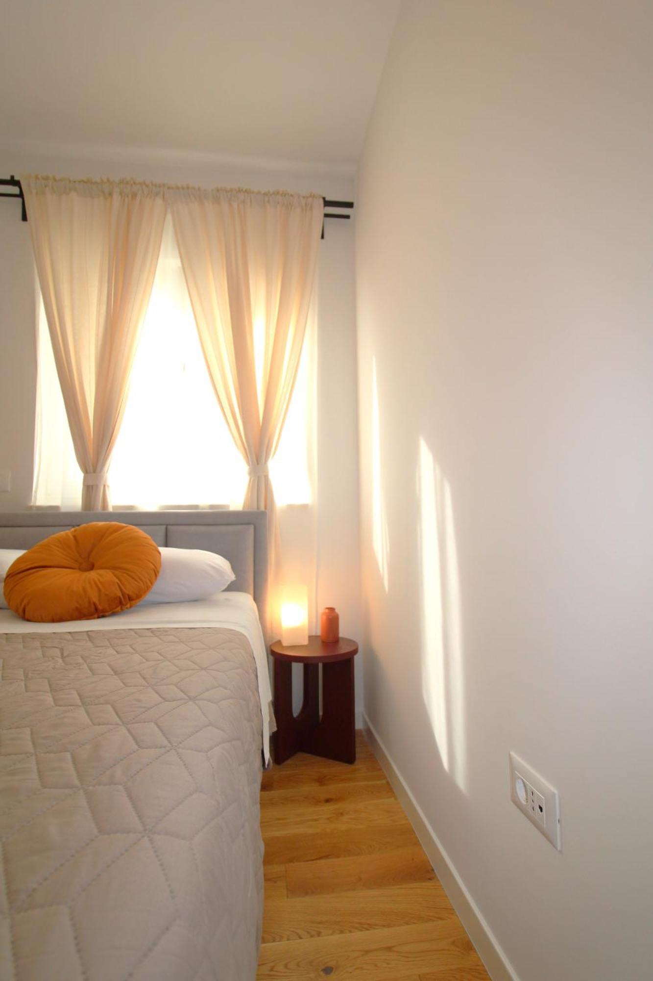 New! Jolie In - With Free Parking And Terrace! Apartment Zadar